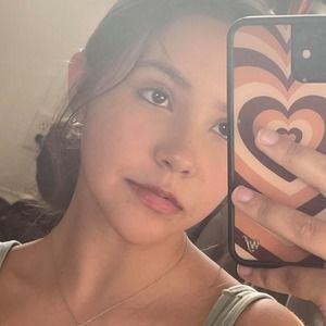 Meet your Posher, Leila